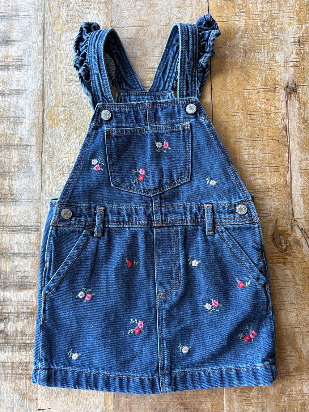 NWOT Gap Girls Floral Embroidered Jumper 3t